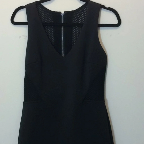 Nicole Miller Sleeveless Dress Sheer Back & Sides - Picture 3 of 9